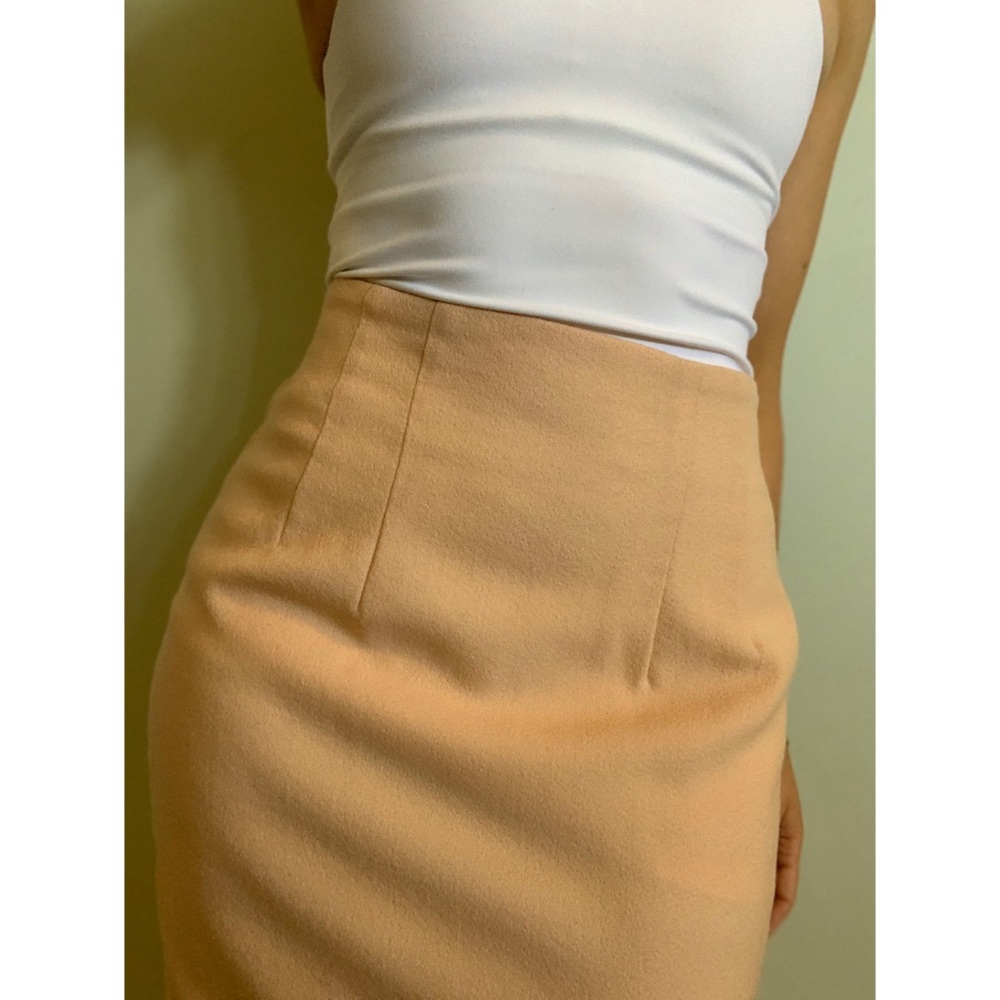 Small, Vintage high waisted peachy pink wool skirt - Picture 15 of 15